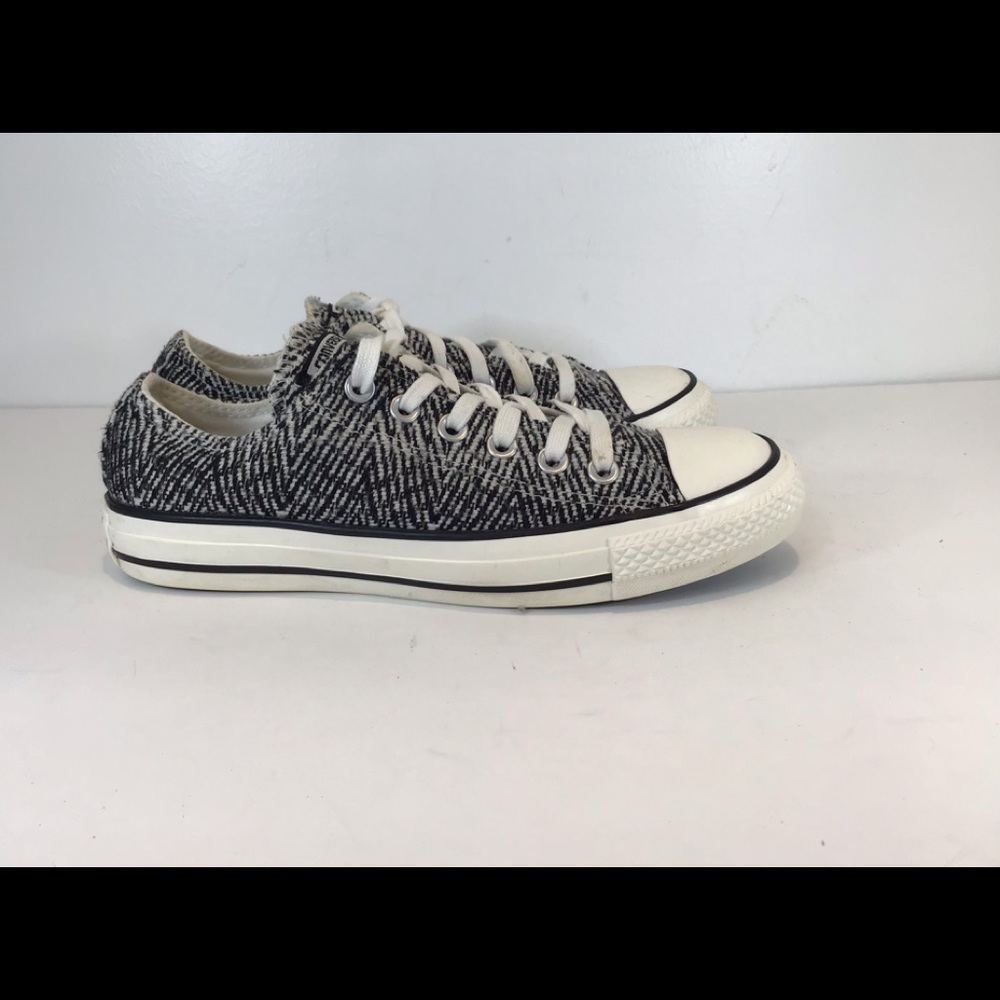 Converse All Star Chucks Low Sneakers Blk Wht Sz 7